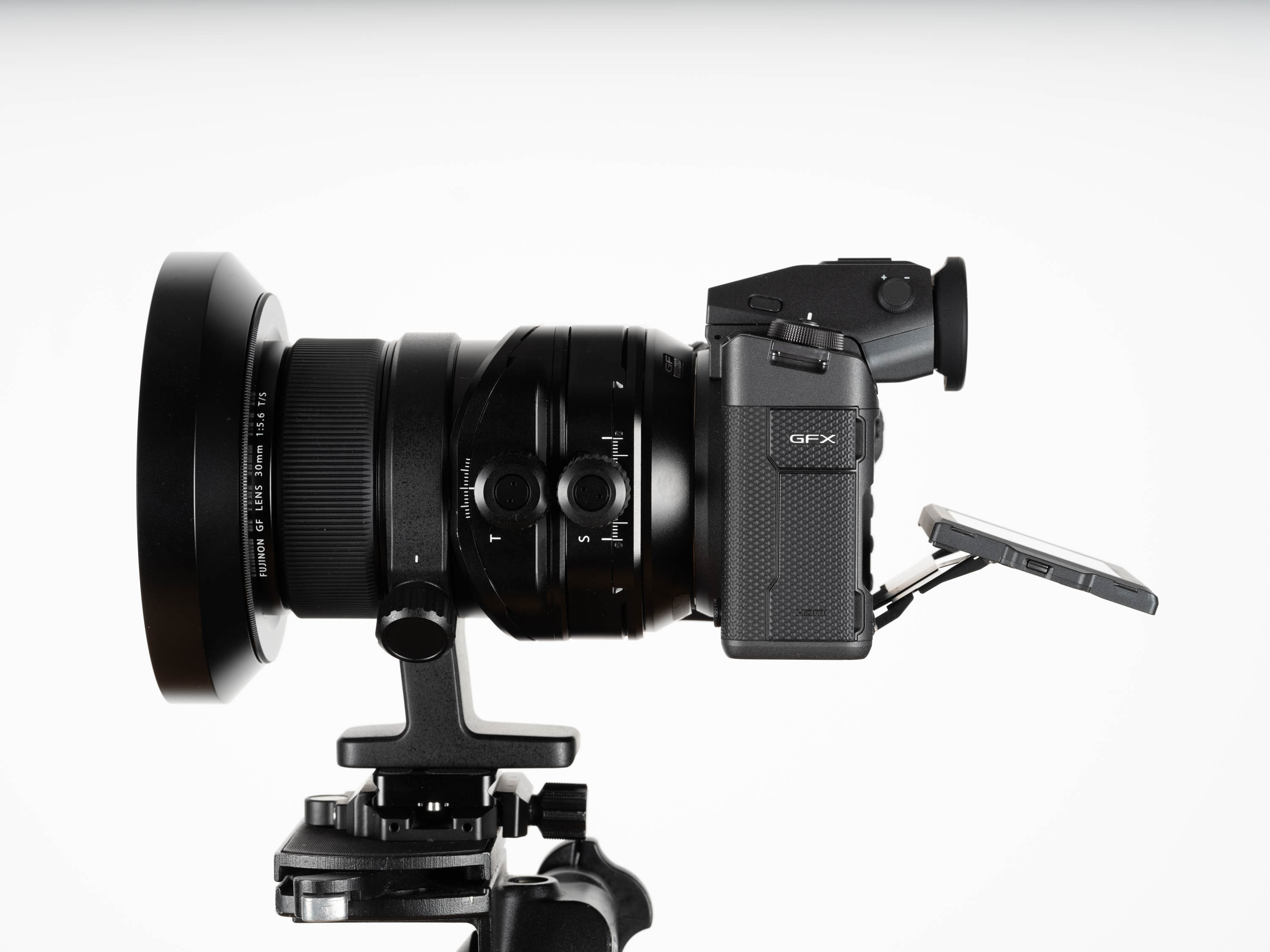 FUJIFILM GFX100 II mit FUJINON GF30mm F5.6 T/S FUJIFILM GFX100 II mit FUJINON GF30mm F5.6 T/S