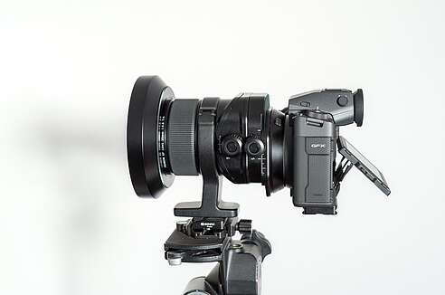 Fujifilm GFX 100 II mit FUJINON GF 30mm f/5,6 T/S in Shift-Einstellung